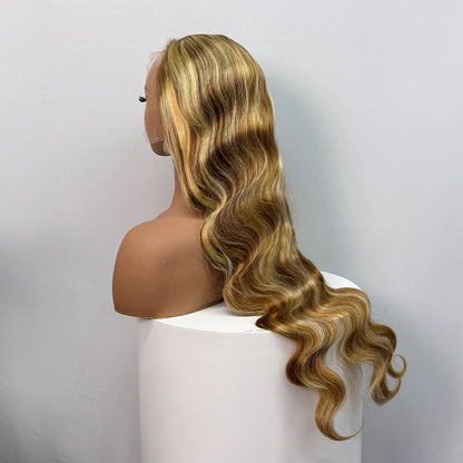 La Vague Solaire — Perruque 13x4 HD Lace Frontal Body Wave Balayage 30/613 (Densité 250%)
