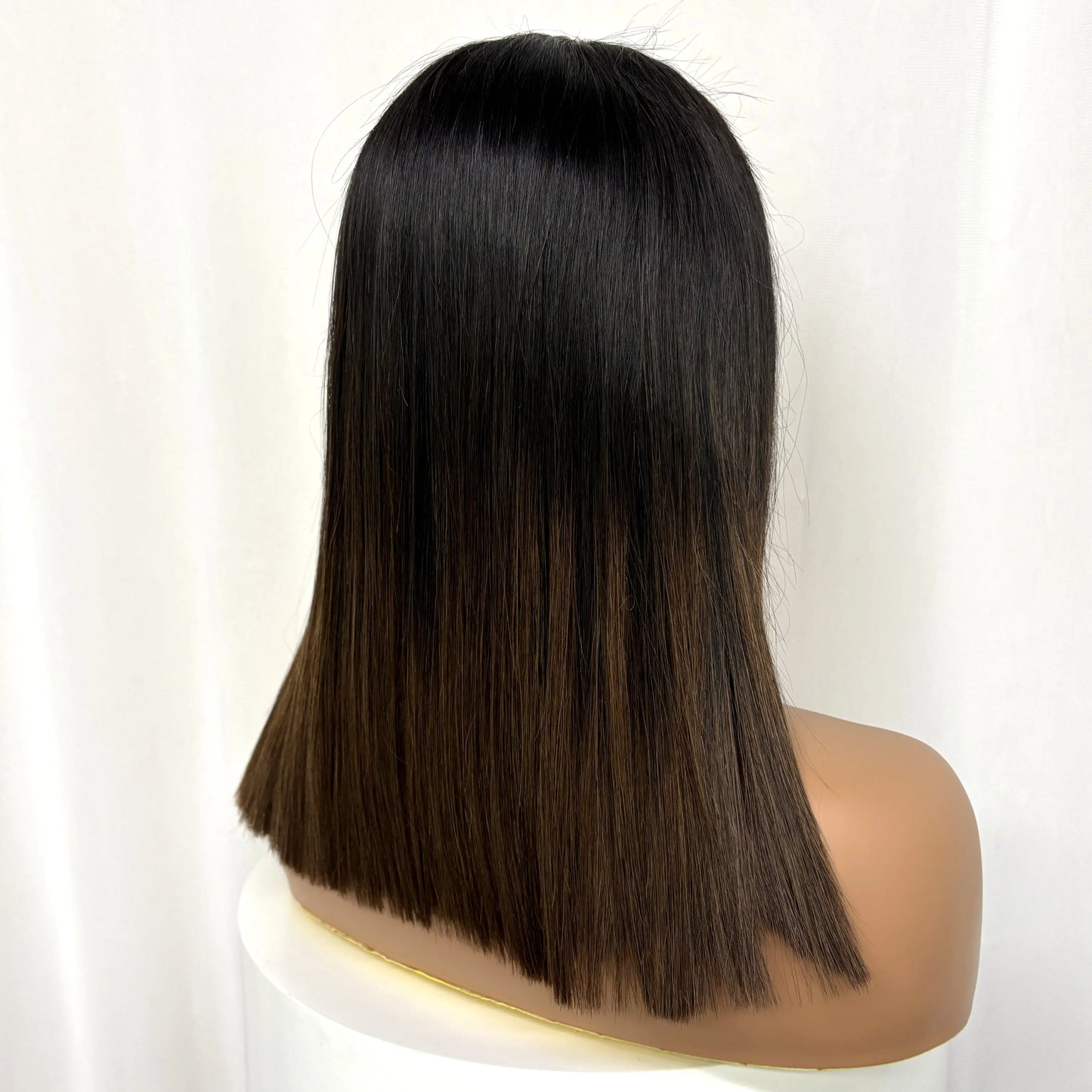 Le Carré Impérial — Perruque 2x6 HD Lace Bob Raw Hair Vietnamien