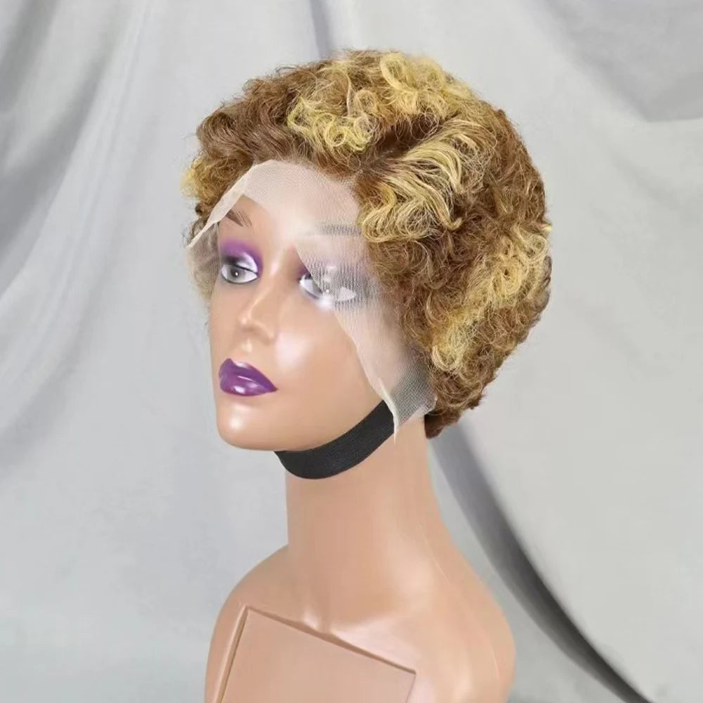 La Petite Audacieuse — Perruque 13x4 Lace Frontal Pixie Curly (Densité 180%)