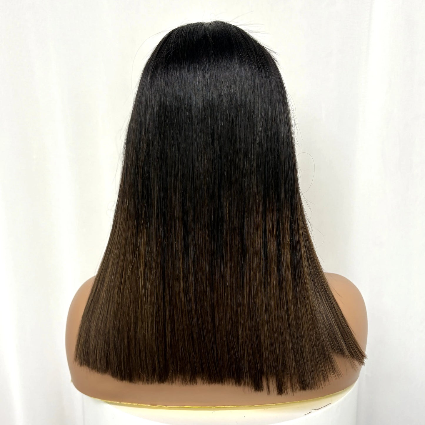 Le Carré Impérial — Perruque 2x6 HD Lace Bob Raw Hair Vietnamien