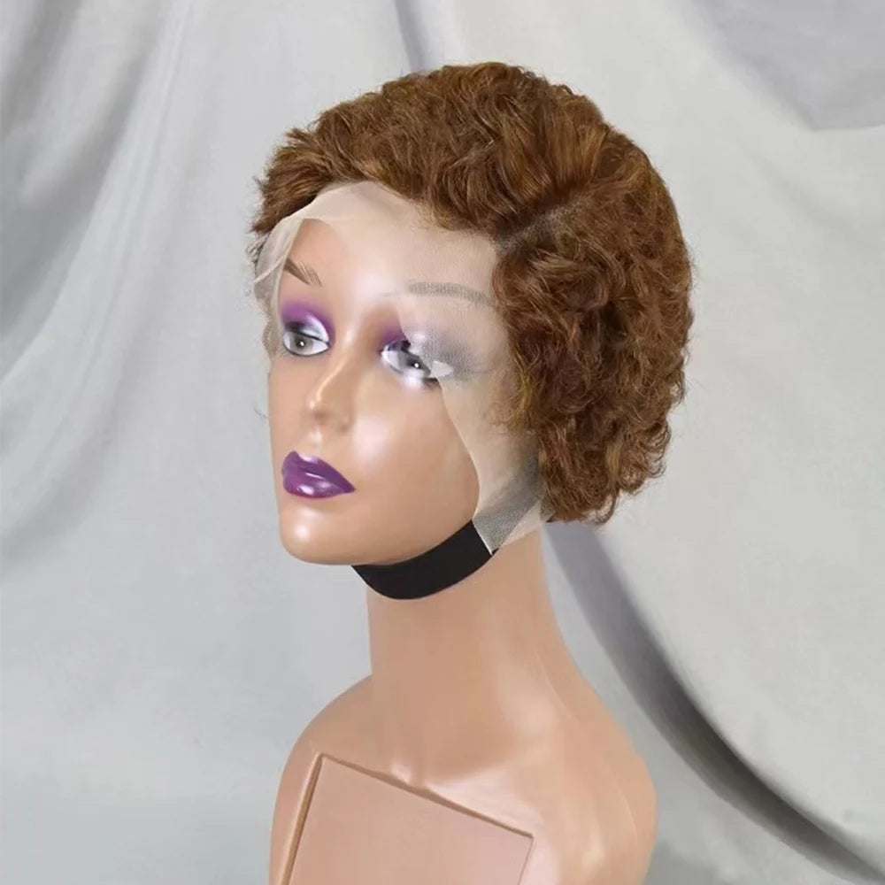 La Petite Audacieuse — Perruque 13x4 Lace Frontal Pixie Curly (Densité 180%)